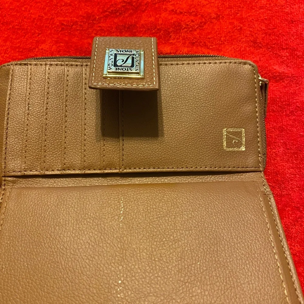 Wallet - Picture 4 of 6